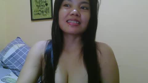 Snapshot of wildcamille chatting on 03-07-25, 03:51 camille online show from 03-07-25, 03:51