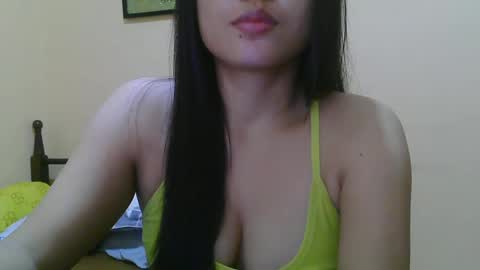 Snapshot of wildcamille chatting on 03-08-25, 08:46 camille online show from 03-08-25, 08:46