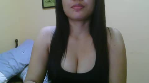 Snapshot of wildcamille chatting on 03-11-25, 10:42 camille online show from 03-11-25, 10:42