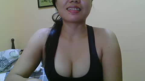 Snapshot of wildcamille chatting on 03-12-25, 02:41 camille online show from 03-12-25, 02:41