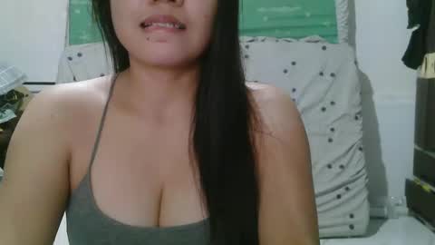 Snapshot of wildcamille chatting on 09-13-25, 12:54 camille online show from 09-13-25, 12:54