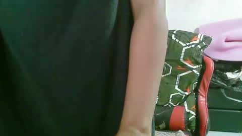 Snapshot of wildcamille chatting on 10-01-25, 12:05 camille online show from 10-01-25, 12:05