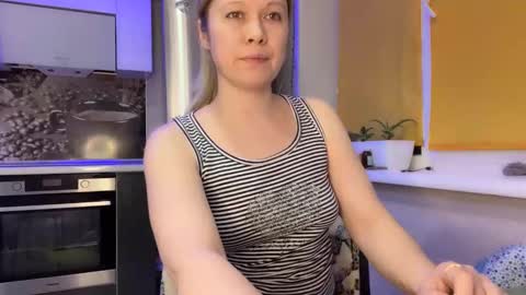 Snapshot of wildcatling chatting on 01-10-25, 10:17 Olivia online show from 01-10-25, 10:17