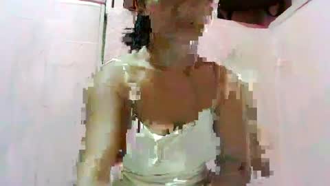 wildchilly_pearl19 online show from 02-09-25, 03:43