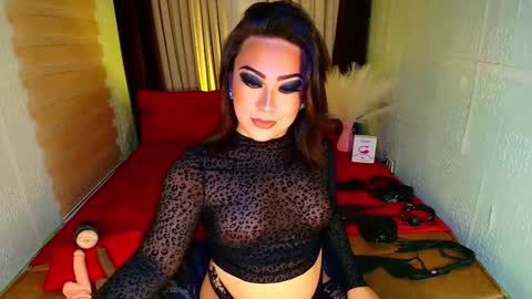 Snapshot of wildhotivana chatting on 10-24-25, 11:06 ivana online show from 10-24-25, 11:06