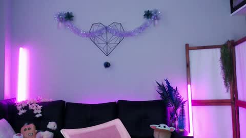 Snapshot of wildorchid_ chatting on 12-15-24, 09:13 Master Kieran hehim online show from 12-15-24, 09:13