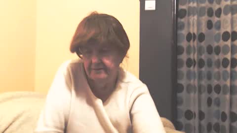 WildRedCat online show from 12-18-25, 10:05