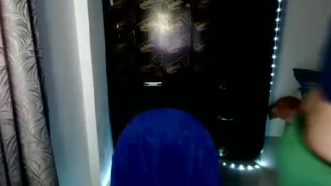 Snapshot of wildsian_jenniex chatting on 12-18-24, 12:21 Jennie online show from 12-18-24, 12:21