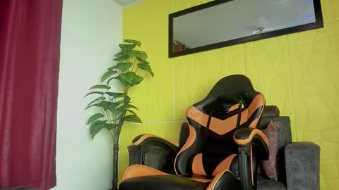 Snapshot of william_parra55 chatting on 09-18-25, 02:08 William Parra online show from 09-18-25, 02:08