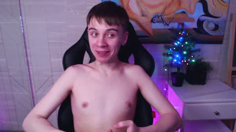 Snapshot of william_ross chatting on 01-05-25, 07:49 will online show from 01-05-25, 07:49