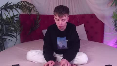 Snapshot of william_ross chatting on 02-09-25, 09:17 will online show from 02-09-25, 09:17