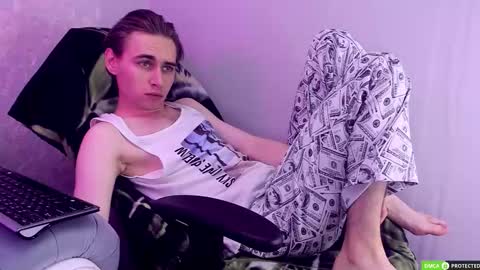 Snapshot of williamdyson chatting on 09-17-25, 03:08 William online show from 09-17-25, 03:08