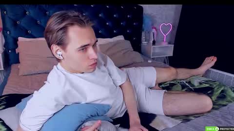 Snapshot of williamdyson chatting on 09-20-25, 03:07 William online show from 09-20-25, 03:07