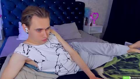 Snapshot of williamdyson chatting on 09-29-25, 03:22 William online show from 09-29-25, 03:22