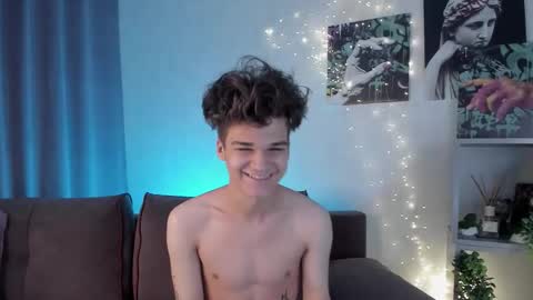 Snapshot of williemiler chatting on 10-18-25, 05:21 Willie online show from 10-18-25, 05:21