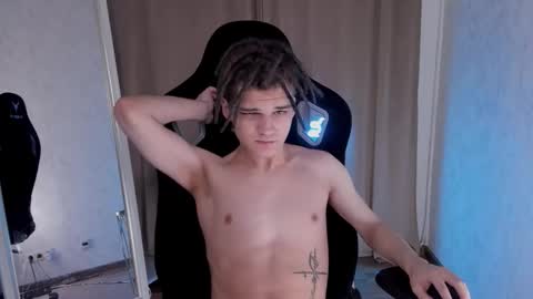 Snapshot of williemiler chatting on 11-23-25, 05:29 Willie online show from 11-23-25, 05:29