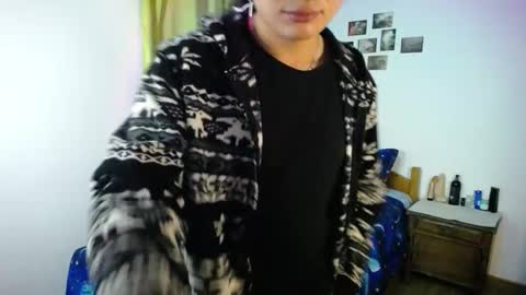 Snapshot of willmonkey chatting on 10-19-25, 03:40 willmonkey online show from 10-19-25, 03:40