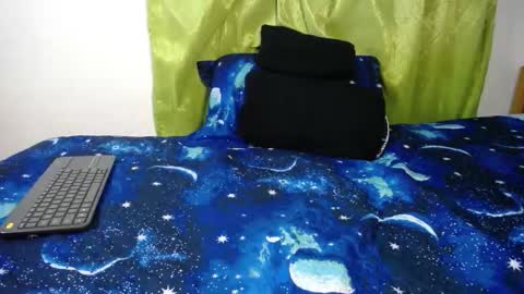 Snapshot of willmonkey chatting on 10-24-25, 02:52 willmonkey online show from 10-24-25, 02:52