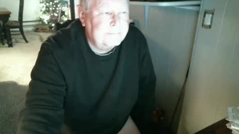 Snapshot of willyloman02 chatting on 04-12-26, 03:06 Willy Loman online show from 04-12-26, 03:06