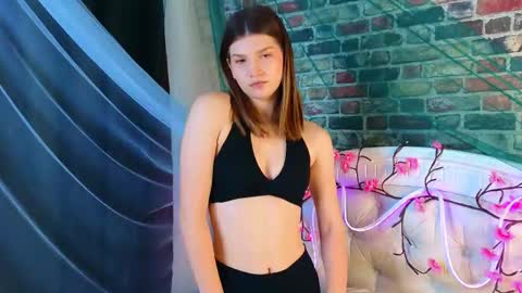 Snapshot of wilmajonson chatting on 03-20-26, 07:24 Vicki3 online show from 03-20-26, 07:24