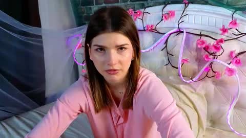 Snapshot of wilmajonson chatting on 03-23-26, 07:01 Vicki3 online show from 03-23-26, 07:01