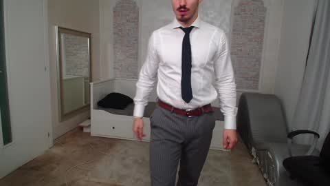 WilsonJules online show from 12-13-24, 05:32