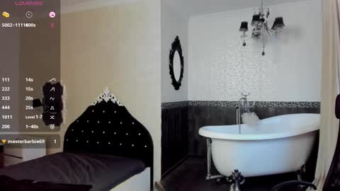 WilsonJules online show from 10-14-25, 05:08