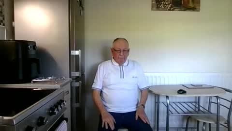 Snapshot of windy19391a chatting on 09-09-25, 10:26 windy19391a online show from 09-09-25, 10:26