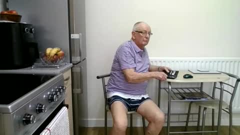 Snapshot of windy19391a chatting on 02-10-26, 11:25 windy19391a online show from 02-10-26, 11:25