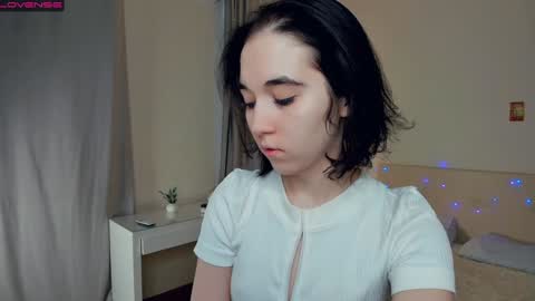 Amalia and Mia online show from 01-12-25, 07:11