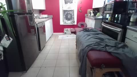 winebottle24 online show from 02-14-25, 05:19