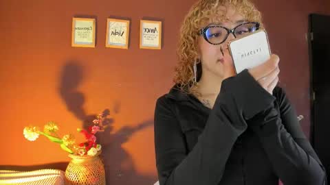 Snapshot of wini_fer chatting on 11-19-25, 12:27 Wini Fer online show from 11-19-25, 12:27