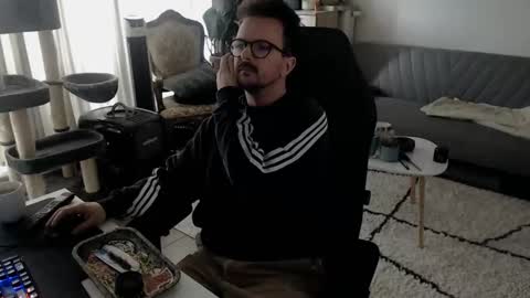 cream36 online show from 10-13-25, 07:52