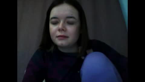 Snapshot of winter__white_rose chatting on 02-07-25, 02:37 Emma online show from 02-07-25, 02:37