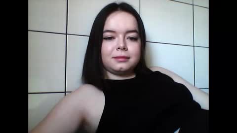 Snapshot of winter__white_rose chatting on 02-24-25, 11:54 Emma online show from 02-24-25, 11:54