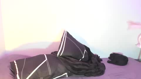 Snapshot of winter_innova chatting on 02-15-26, 03:42 winter_innova online show from 02-15-26, 03:42