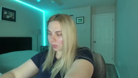 Winter Miracle online show from 11-10-25, 05:12