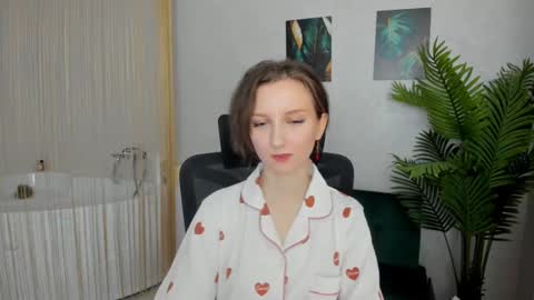 Amber online show from 02-14-25, 03:33