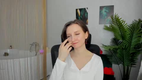 Amber online show from 02-14-25, 10:07
