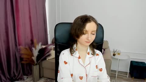 Amber online show from 02-23-25, 10:28