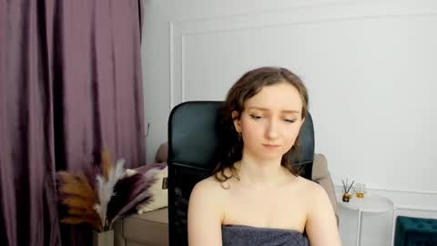 Amber online show from 02-23-25, 04:35