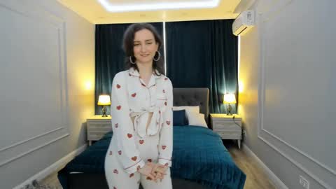 Amber online show from 02-24-25, 06:38