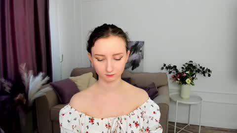 Amber online show from 09-30-25, 04:06