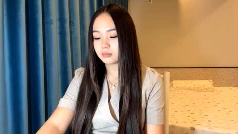 Snapshot of winterluchini chatting on 11-22-25, 02:16 Amina online show from 11-22-25, 02:16