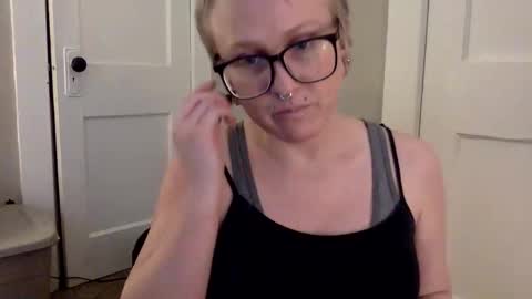 Snapshot of winterpayne chatting on 11-28-25, 09:50 winterp online show from 11-28-25, 09:50