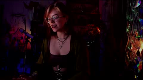 Snapshot of witch_fiona chatting on 12-03-24, 08:06 Goddess of two strapons  - Mr. long Don Mr. Pinky online show from 12-03-24, 08:06