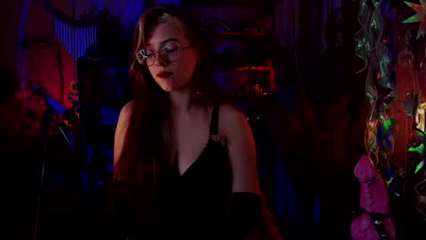 Snapshot of witch_fiona chatting on 12-14-24, 06:52 Goddess of two strapons  - Mr. long Don Mr. Pinky online show from 12-14-24, 06:52