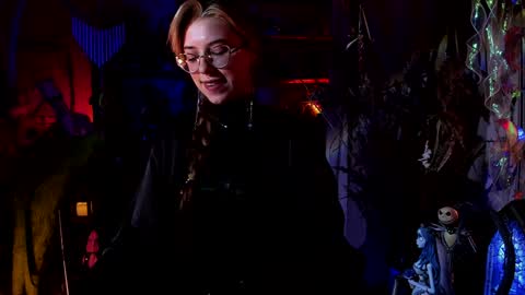 Snapshot of witch_fiona chatting on 01-05-25, 07:49 Goddess of two strapons  - Mr. long Don Mr. Pinky online show from 01-05-25, 07:49