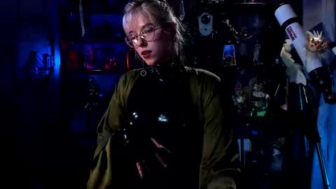 Snapshot of witch_fiona chatting on 02-17-25, 07:42 Goddess of two strapons  - Mr. long Don Mr. Pinky online show from 02-17-25, 07:42