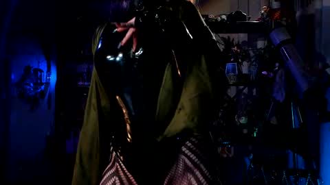 Snapshot of witch_fiona chatting on 03-05-25, 08:00 Goddess of two strapons  - Mr. long Don Mr. Pinky online show from 03-05-25, 08:00